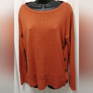 Tahari long sleeved sweater